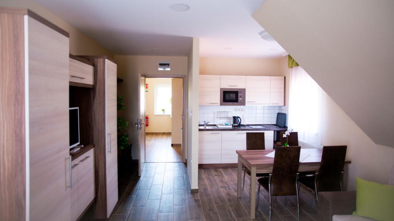 Irany Colorado Apartman Bed & Breakfast Mestecǎneşti Exterior foto