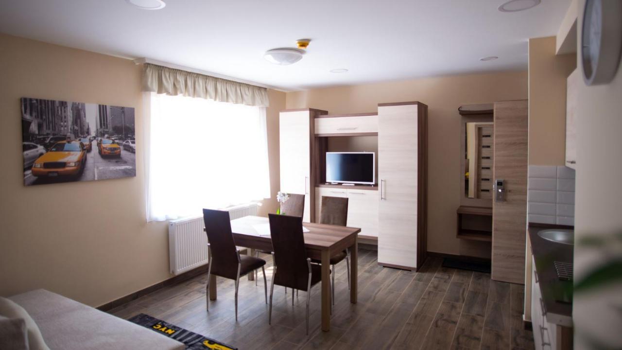 Irany Colorado Apartman Bed & Breakfast Mestecǎneşti Exterior foto